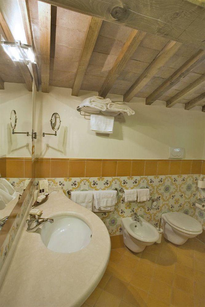 Borgo Sant'Ippolito Country Hotel Ginestra Fiorentina Exterior foto